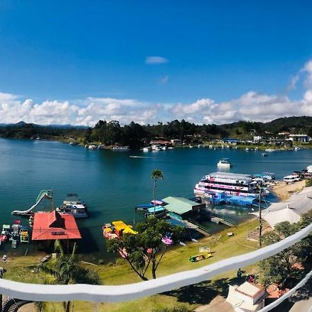 Aptos Vista Al Embalse, Frente Al Lago, Restaurantes, Bares Guatapé Zewnętrze zdjęcie