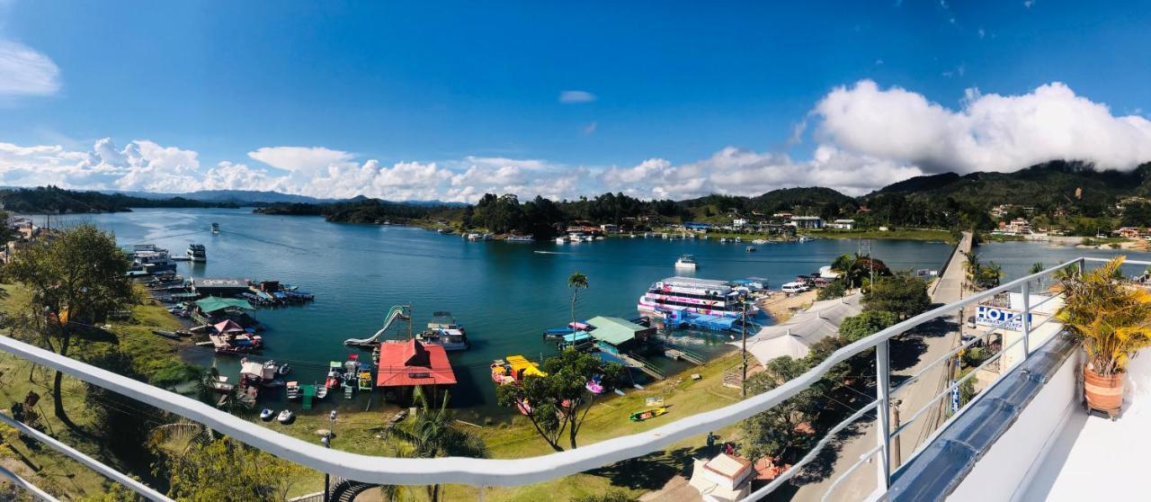 Aptos Vista Al Embalse, Frente Al Lago, Restaurantes, Bares Guatapé Zewnętrze zdjęcie